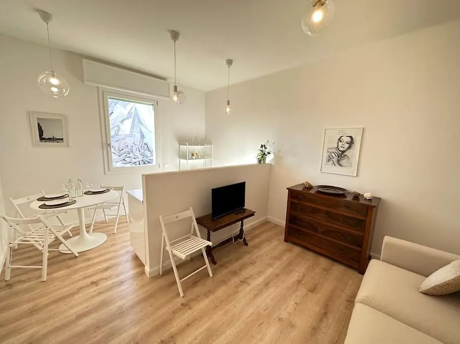 Casa Fioravanti Bologna 0*,